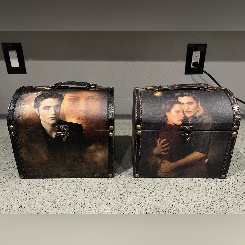 The Twilight Saga: New Moon Vintage Carrying Case Combo